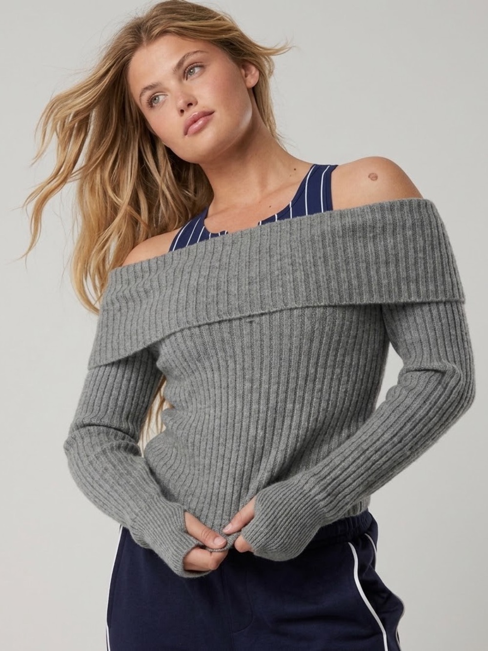 Offline By Aerie Throw Back Shrug Grey Knit Sweater Size Medium Comfy Boho